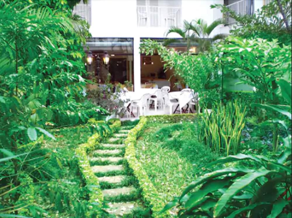 Hotel Palmas Del Sol Asuncion Exteriör bild